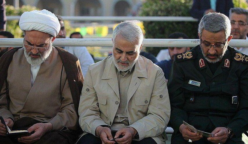 قاسم سلیمانی پرچم عشق